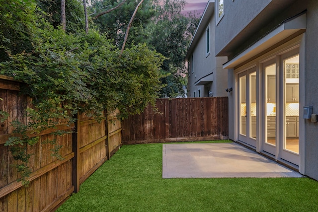 10 Jarvis Row Cir, The Woodlands, TX 77380 - fenced backyard featuring a patio