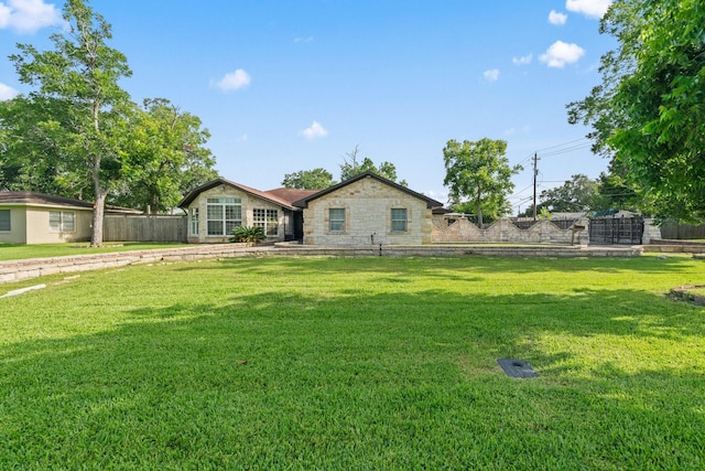 7847 Broadview Dr, Houston, TX 77061 - view of yard