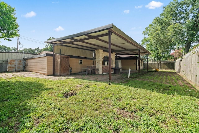 7847 Broadview Dr, Houston, TX 77061 - back of property with a fenced backyard