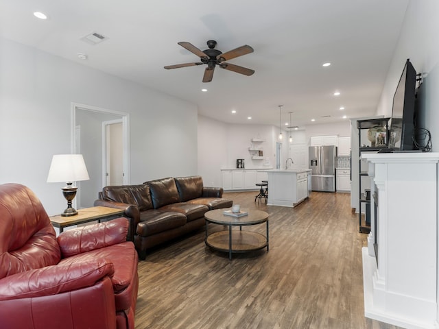 1811 Camille Dr, Bay City, TX 77414 - photo 6