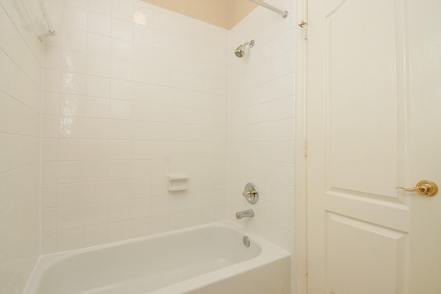 9610 Oakland Lake Way, Missouri City, TX 77459 - full bath with shower / bath combination