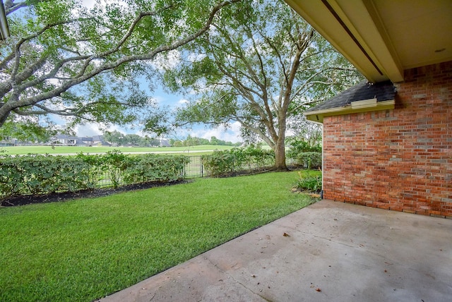 9610 Oakland Lake Way, Missouri City, TX 77459 - view of yard with a patio area