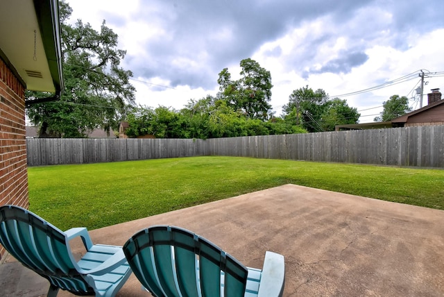 510 Daffodil St, Lake Jackson, TX 77566 - fenced backyard featuring a patio