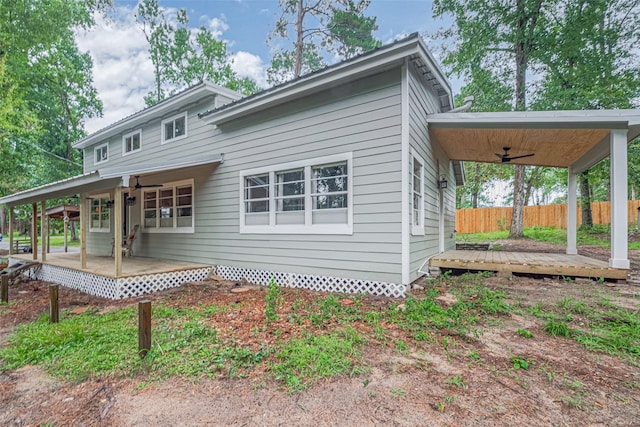 6170 Beech Dr, Montgomery, TX 77316 - view of front of property featuring ceiling fan and a patio area