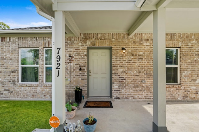 7921 Sparta St, Houston, TX 77028 - entrance to property with brick siding