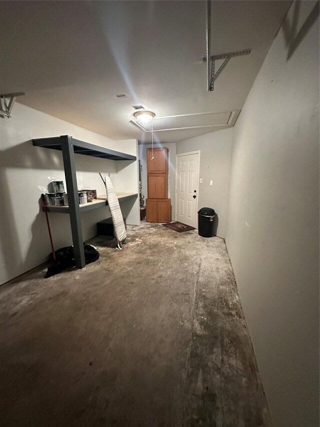 318 N 4th St, Alvin, TX 77511 - view of garage