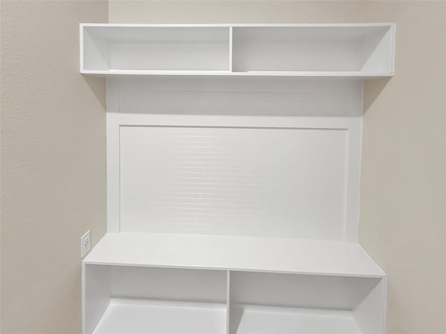 18614 Rimini Ridge Ct, Cypress, TX 77429 - view of mudroom