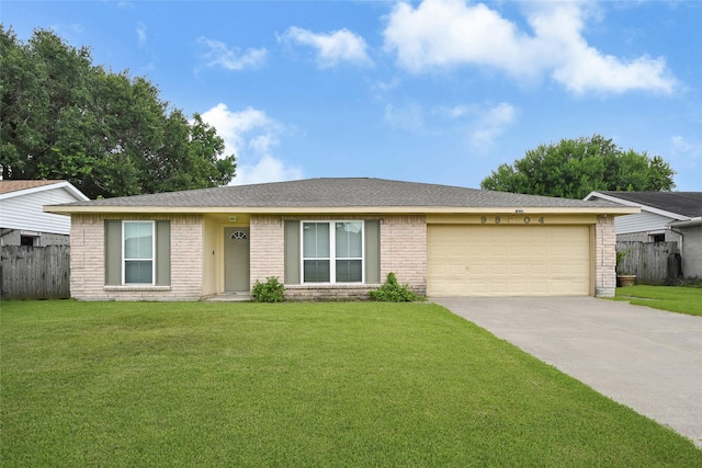 9804 Thrush St, Houston, TX 77571 - photo 1