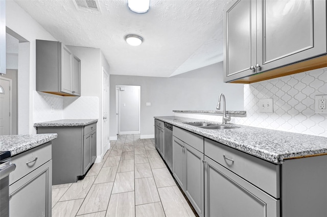 9804 Thrush St, Houston, TX 77571 - photo 11