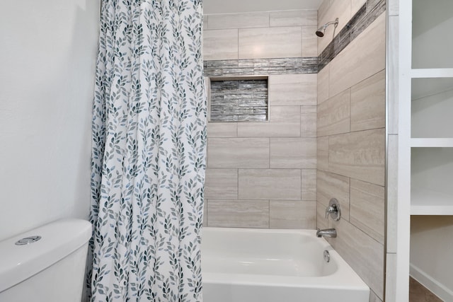 519 N Shady Ln, La Porte, TX 77571 - full bath featuring shower / bathtub combination with curtain and toilet