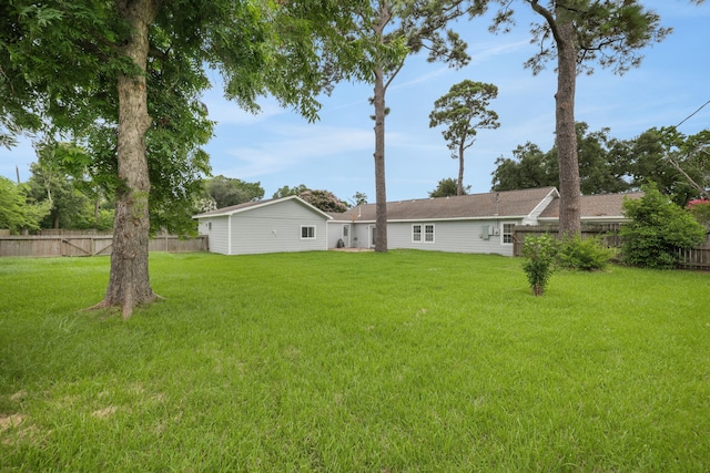 519 N Shady Ln, La Porte, TX 77571 - view of yard