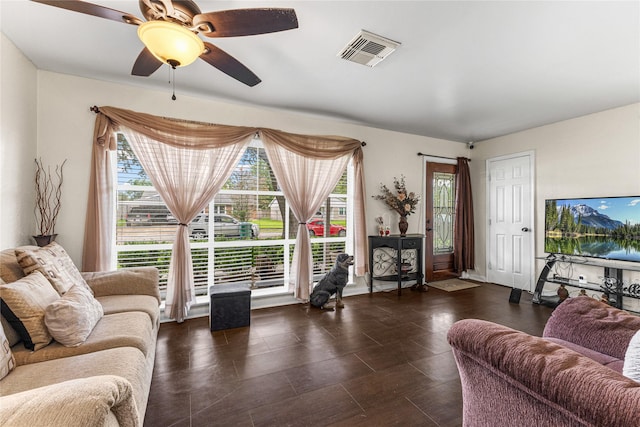 10434 Hinds St, Houston, TX 77034 - living area featuring healthy amount of natural light and a ceiling fan