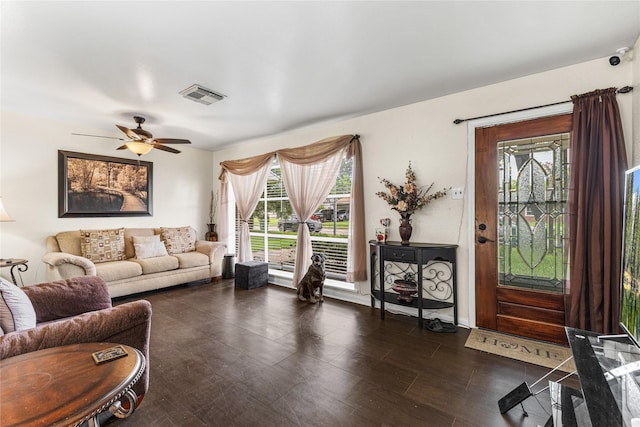 10434 Hinds St, Houston, TX 77034 - living area featuring healthy amount of natural light and a ceiling fan