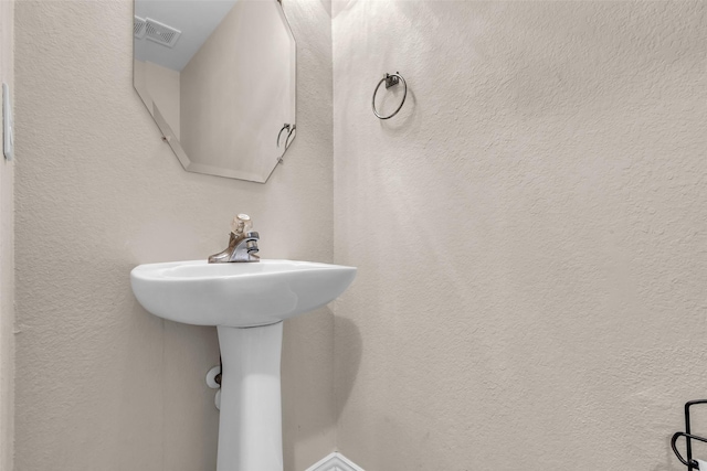 4714 Rumbling Canyon Ct, Katy, TX 77449 - bathroom with a sink