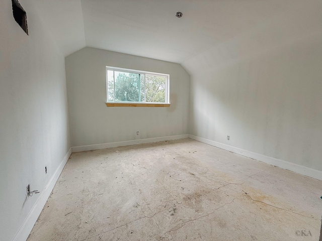 10651 Mayfield Rd, Houston, TX 77043 - bonus room with vaulted ceiling