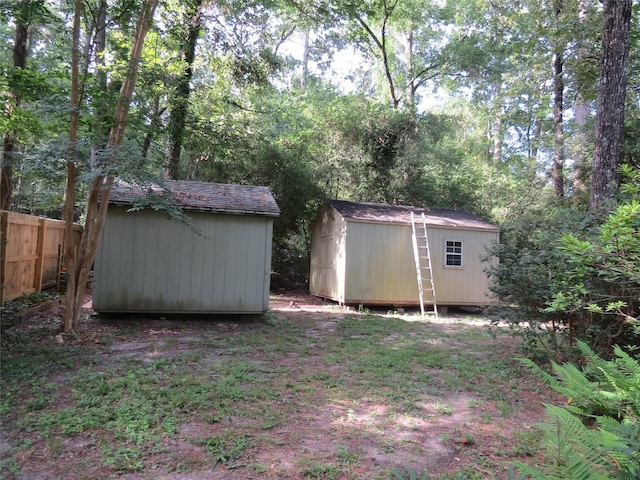 3799 Summer Ln, Huntsville, TX 77340 - view of yard featuring a storage shed