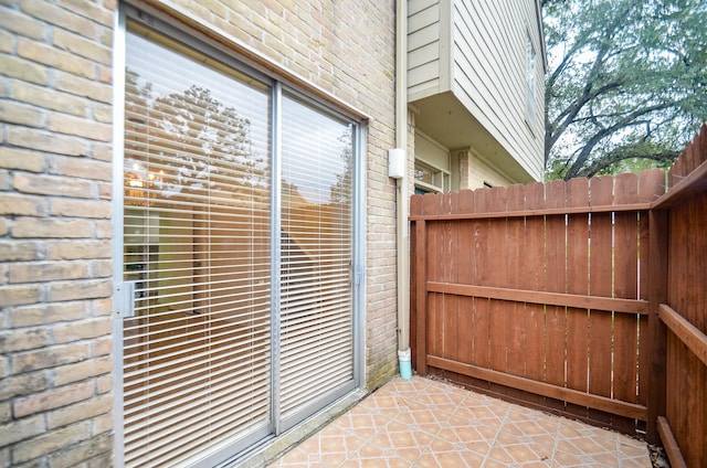 2100 Tanglewilde St Unit 169, Houston, TX 77063 - view of patio / terrace