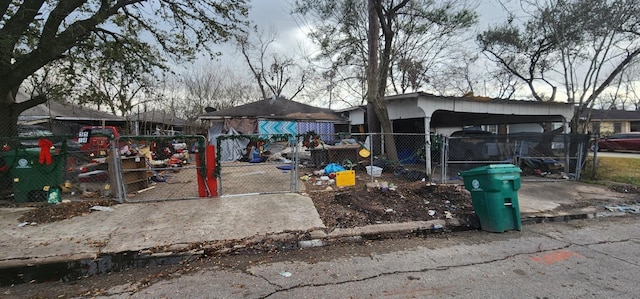 5514 Malmedy Rd, Houston, TX 77033 - view of front of property with a gate
