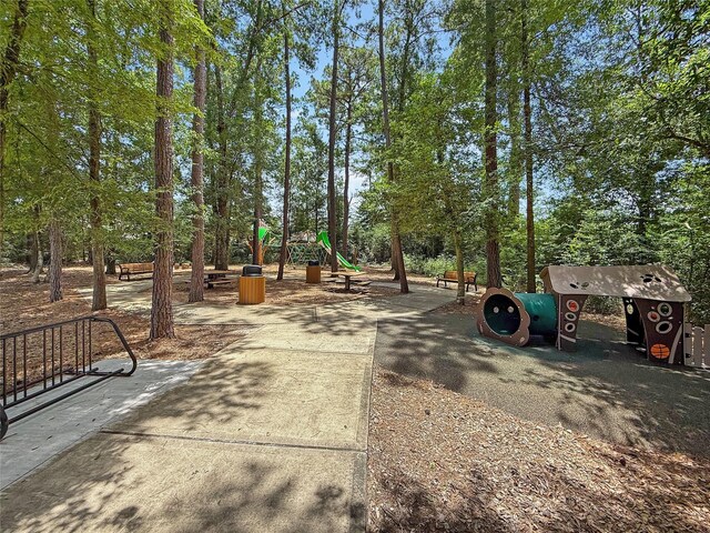2803 Ridgecliff Ct, Conroe, TX 77301 - view of community with view of wooded area