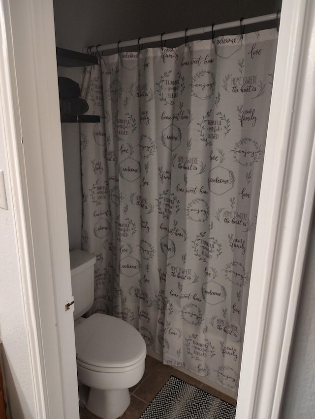 3125 Hells Gate Loop Unit 29, Strawn, TX 76475 - bathroom featuring tile patterned flooring and curtained shower