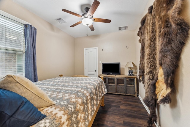 213 Lighthouse Bay Ln, League City, TX 77539 - bedroom featuring wood finished floors, ceiling fan, and lofted ceiling