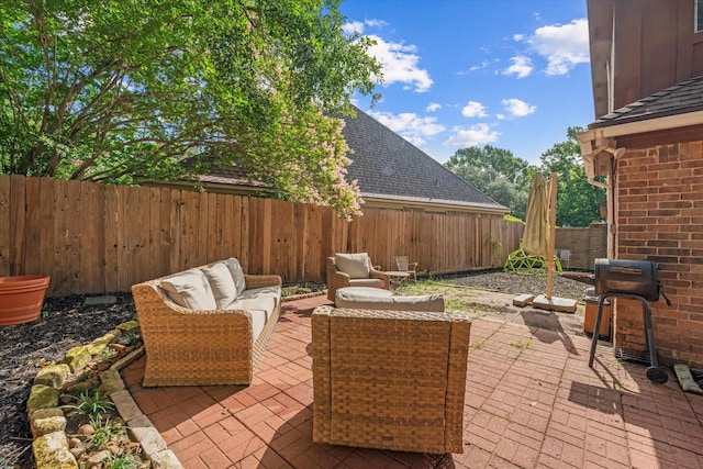 8411 Lylewood Ct, Houston, TX 77040 - fenced backyard with a patio and an outdoor living space