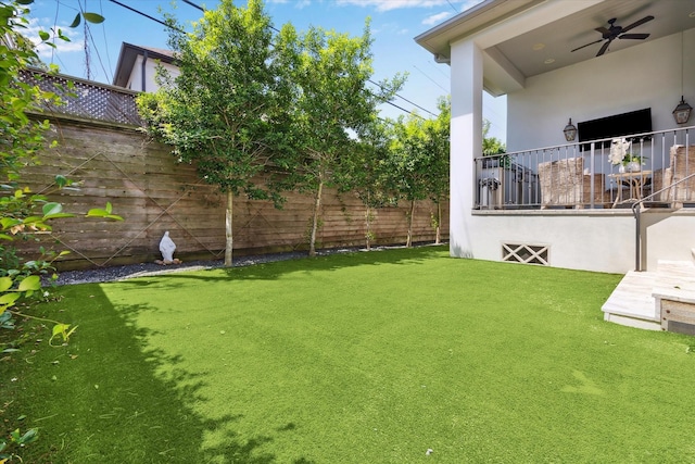 3835 Merrick St, Houston, TX 77025 - fenced backyard with ceiling fan