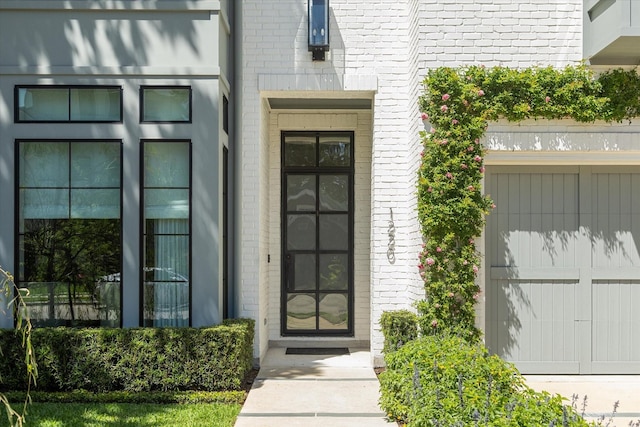 1220 Bomar St, Houston, TX 77006 - view of exterior entry with brick siding