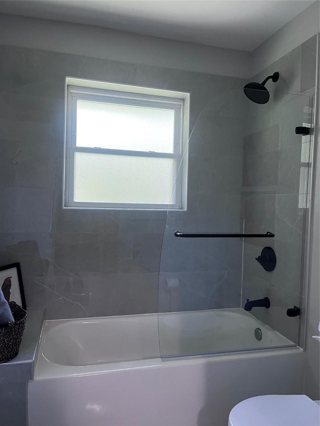 230 W Lake Dr, Livingston, TX 77351 - full bath with bathing tub / shower combination