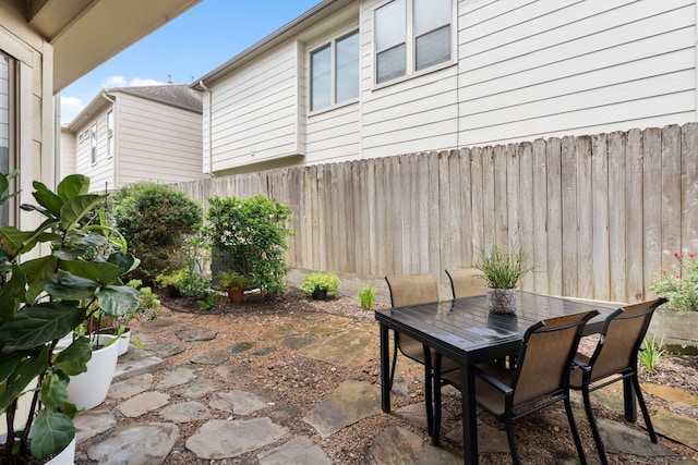 3908 Center St, Houston, TX 77007 - view of patio / terrace featuring outdoor dining area