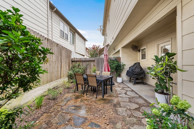 3908 Center St, Houston, TX 77007 - view of patio / terrace with outdoor dining space