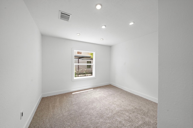 7711 Greenstone St, Houston, TX 77087 - unfurnished room featuring carpet floors and recessed lighting