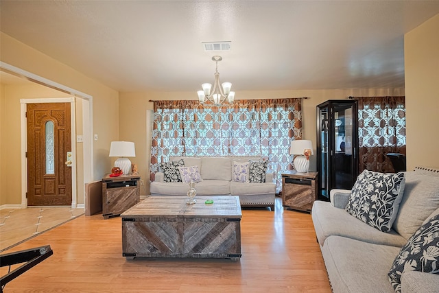 8107 Dillon St, Houston, TX 77061 - photo 2
