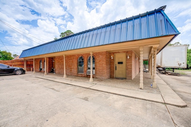811 N Travis St, Liberty, TX 77575 - photo 1