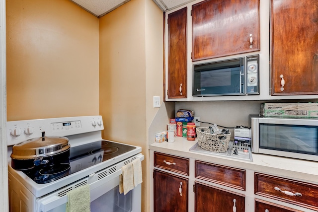 811 N Travis St, Liberty, TX 77575 - photo 17