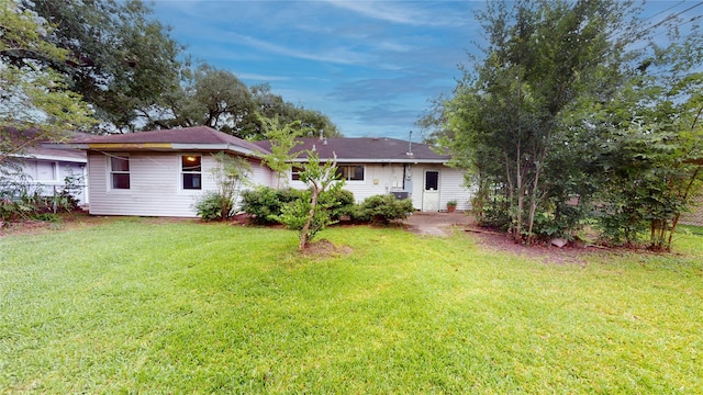 6619 Heron Dr, Houston, TX 77087 - back of house with a yard