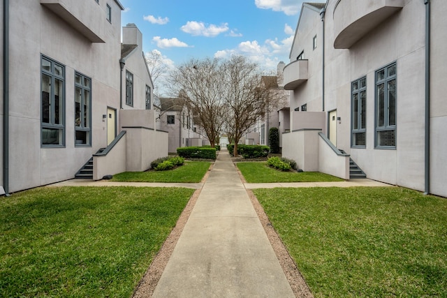 1395 Arlington St Unit 1395, Houston, TX 77008 - surrounding community with a lawn and a residential view