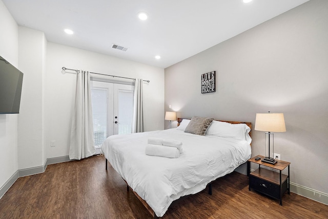 4209 Gunter St, Houston, TX 77020 - bedroom featuring access to outside, wood finished floors, and recessed lighting
