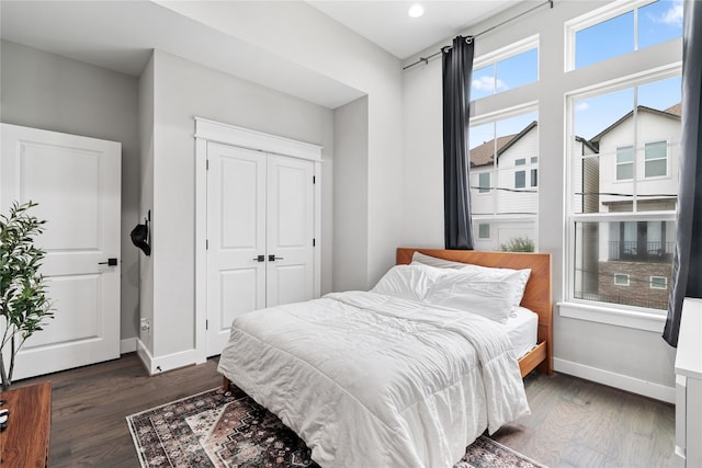 4510 Vernon St, Houston, TX 77020 - bedroom with wood finished floors, a closet, and recessed lighting