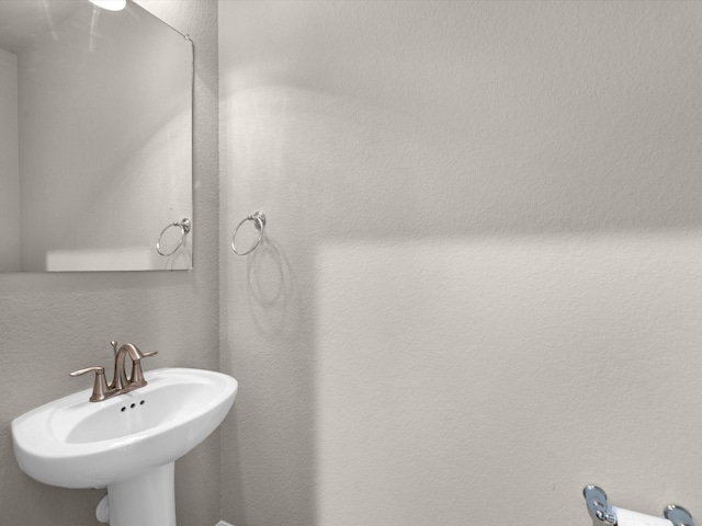 16020 Fountainview Dr Unit 21, Montgomery, TX 77356 - bathroom with a sink