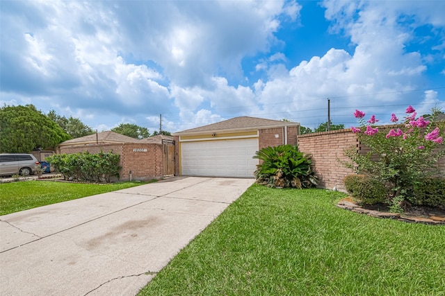 16007 Camino Del Sol Dr, Houston, TX 77083 - photo 3