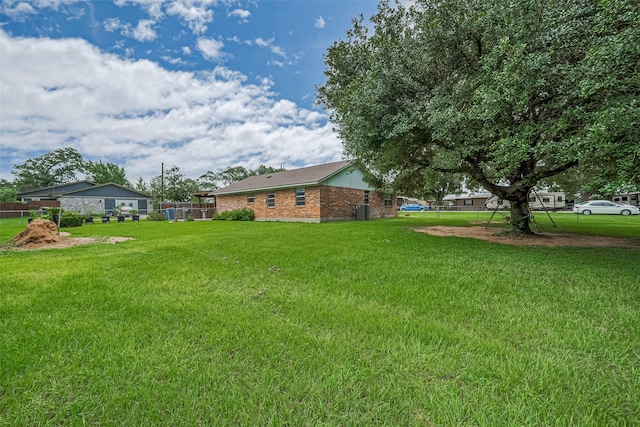 1640 Shepherd St, Hempstead, TX 77445 - view of yard