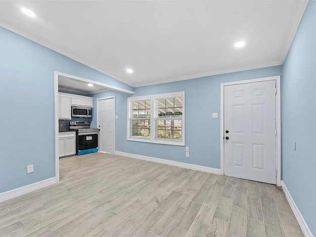 4418 Dacca Dr, Houston, TX 77047 - unfurnished living room featuring light wood-style floors, crown molding, and recessed lighting
