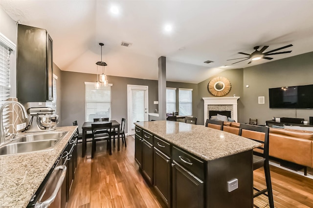 2008 Foxglove Oaks Ct, Pearland, TX 77581 - photo 11