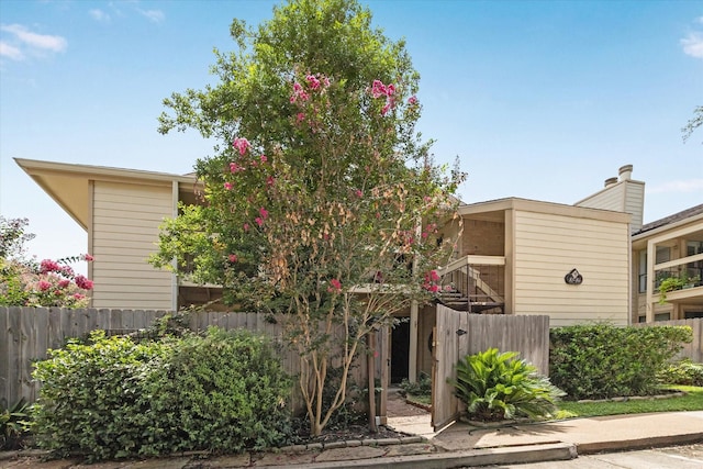 1881 Bering Dr Unit 83, Houston, TX 77057 - view of front of home