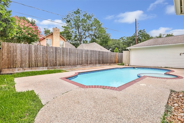 12102 Moorcreek Dr, Houston, TX 77070 - view of pool with a patio, a fenced backyard, and a pool with connected hot tub