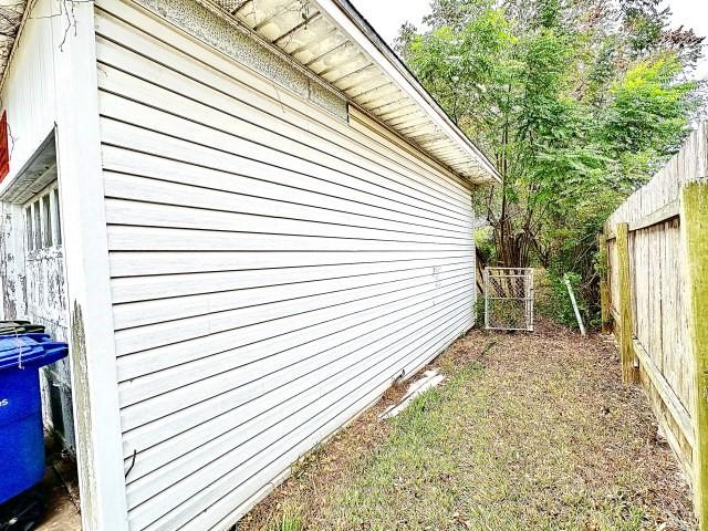 515 Vaky St, Corpus Christi, TX 78404 - view of side of home