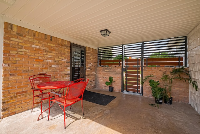 7634 Braesdale Ln, Houston, TX 77071 - view of patio featuring outdoor dining space