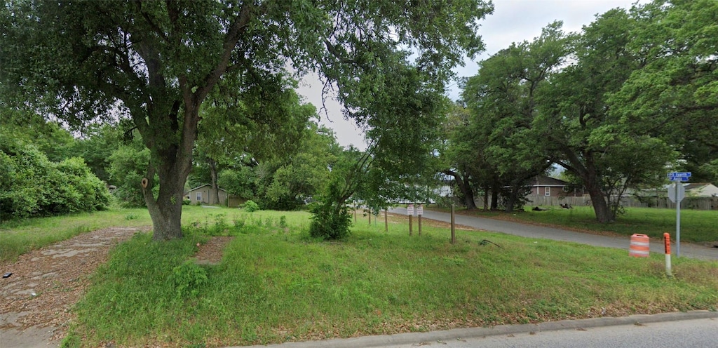 315 Austin St, Richmond, TX 77469 - photo 2
