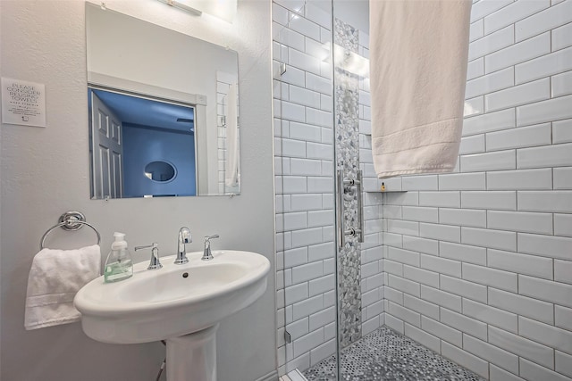 205 Northwood St E, Houston, TX 77009 - photo 22